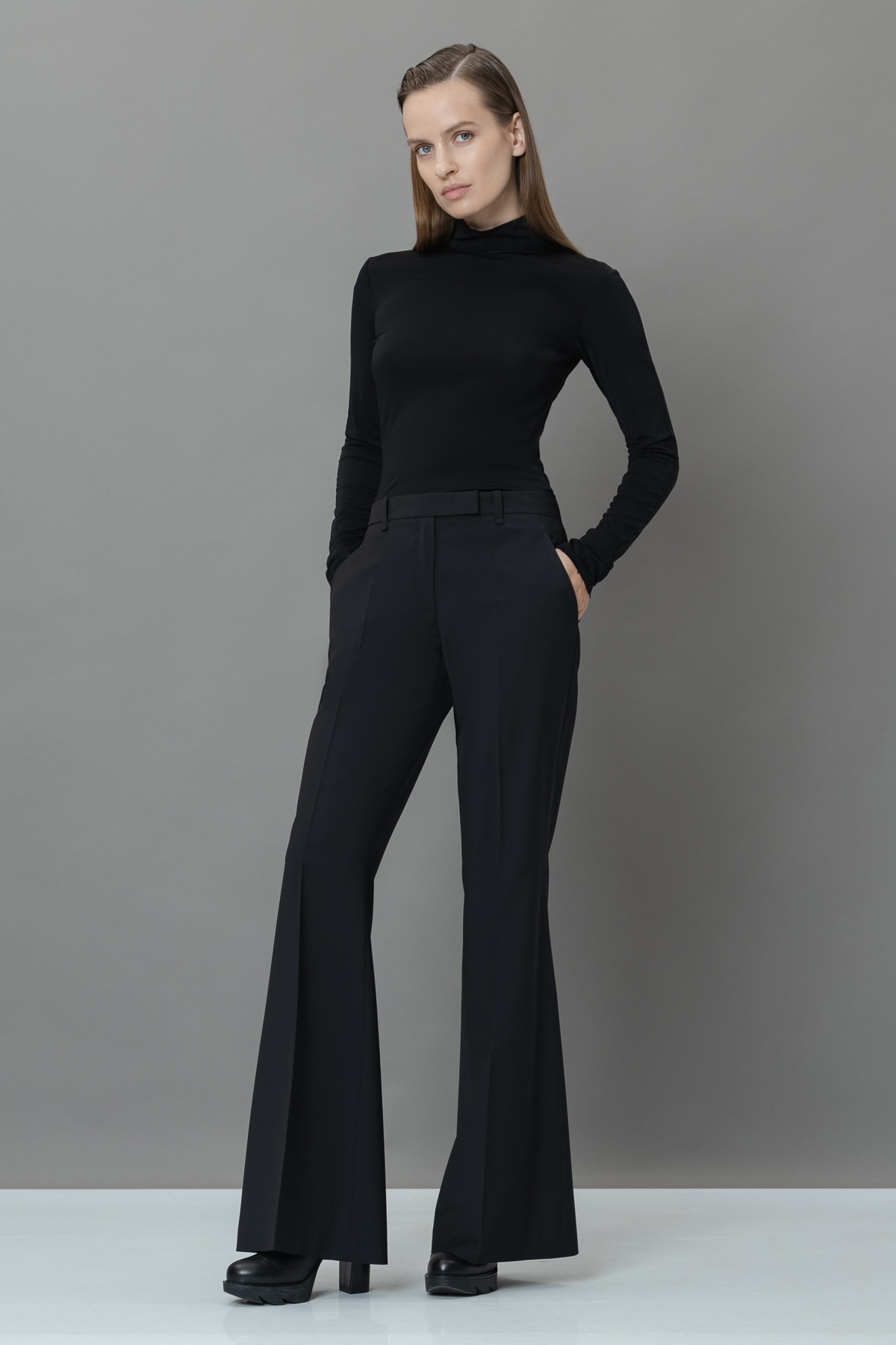 Брюки-клеш VASSA&Co, пол female, цвет black