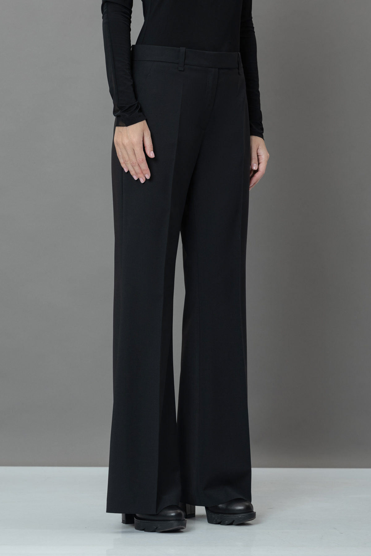 Брюки-клеш VASSA&Co, пол female, цвет black