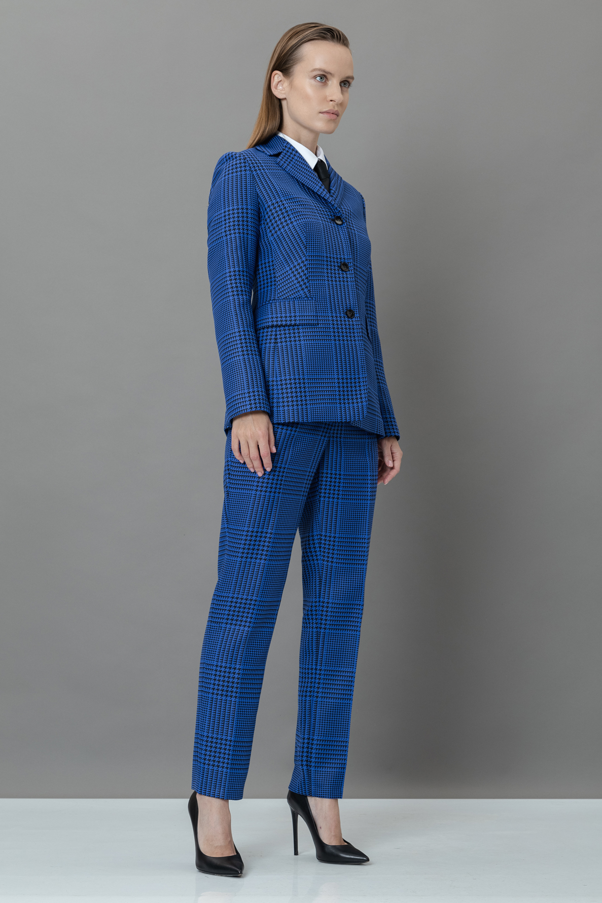 Брюки VASSA&Co, пол женский, цвет синий