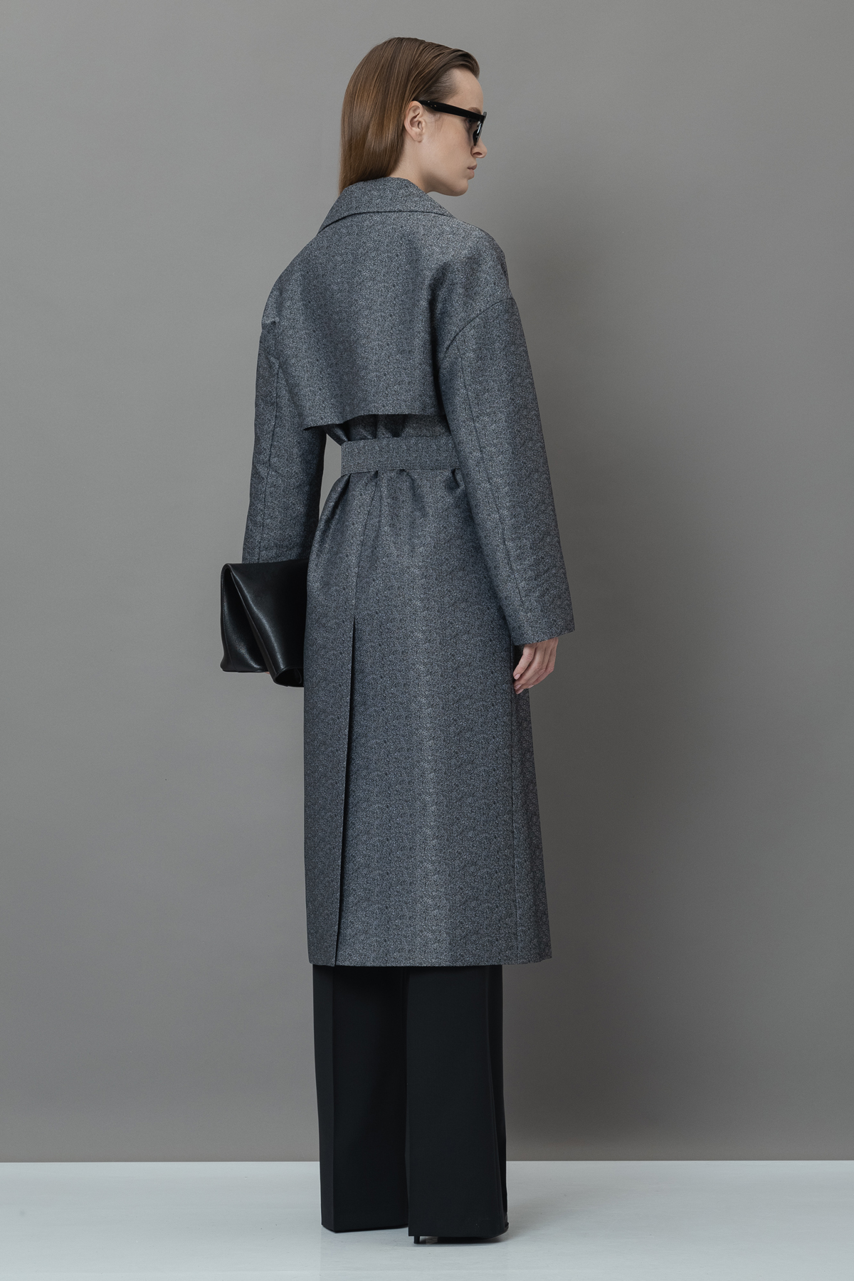 Плащ в сером цвете VASSA&Co, пол женский, цвет серый