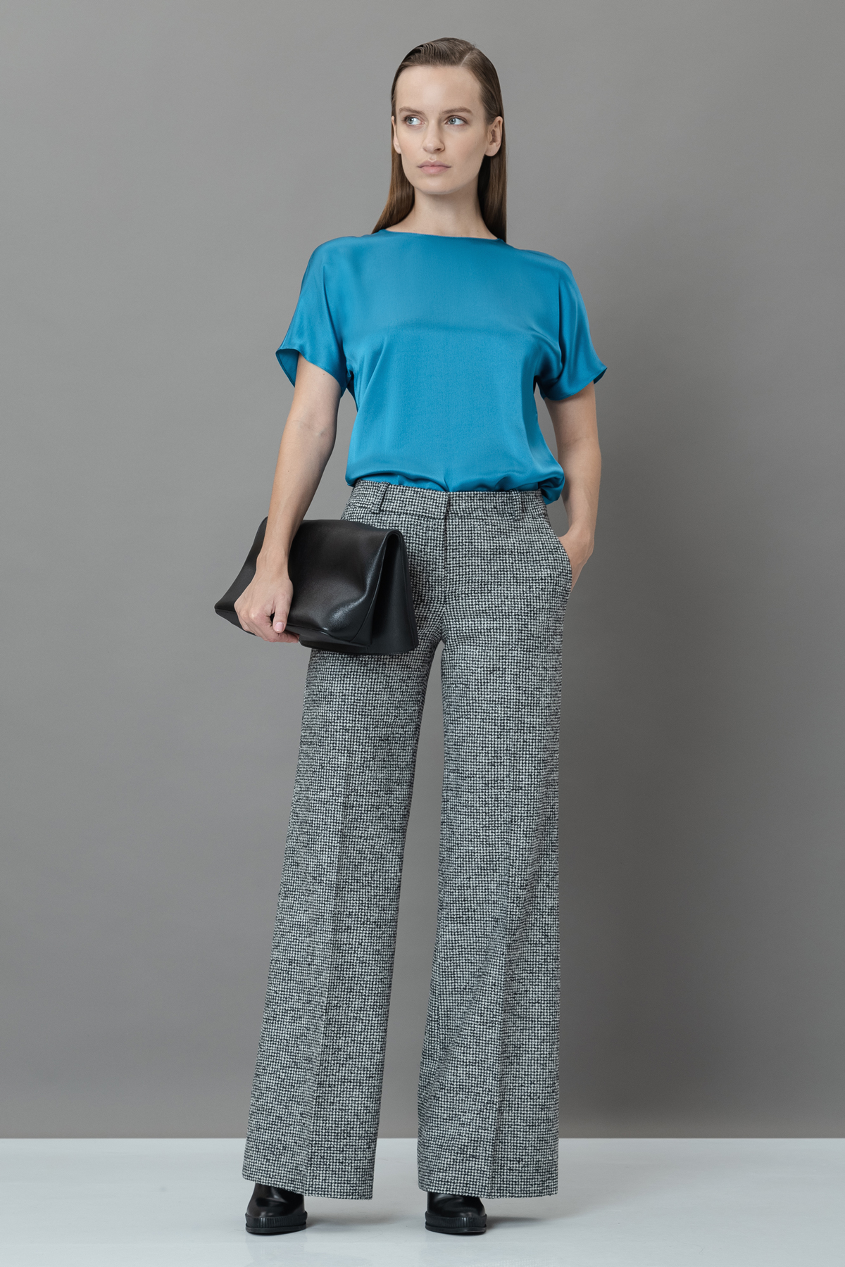 Блузка VASSA&Co, пол женский, цвет голубой