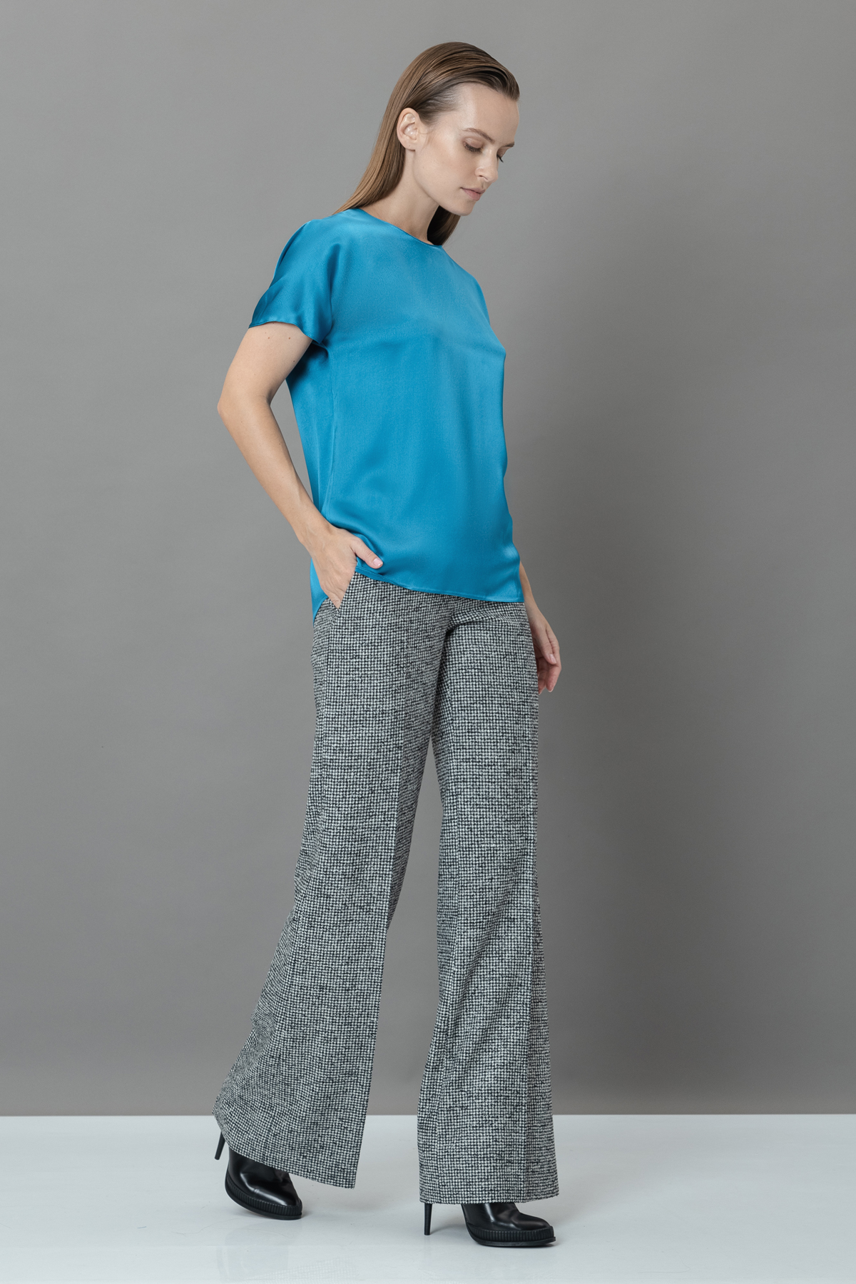 Блузка VASSA&Co, пол женский, цвет голубой