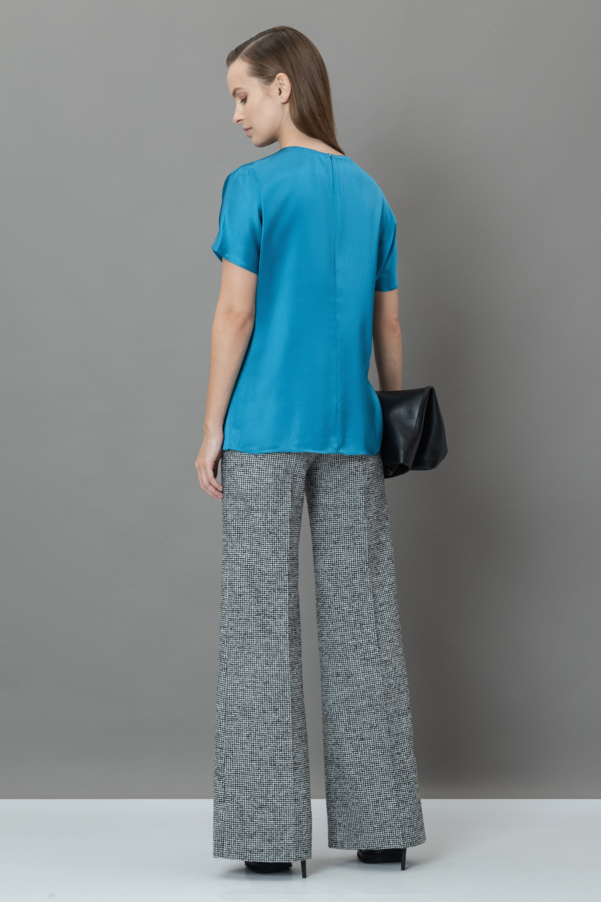 Блузка VASSA&Co, пол женский, цвет голубой