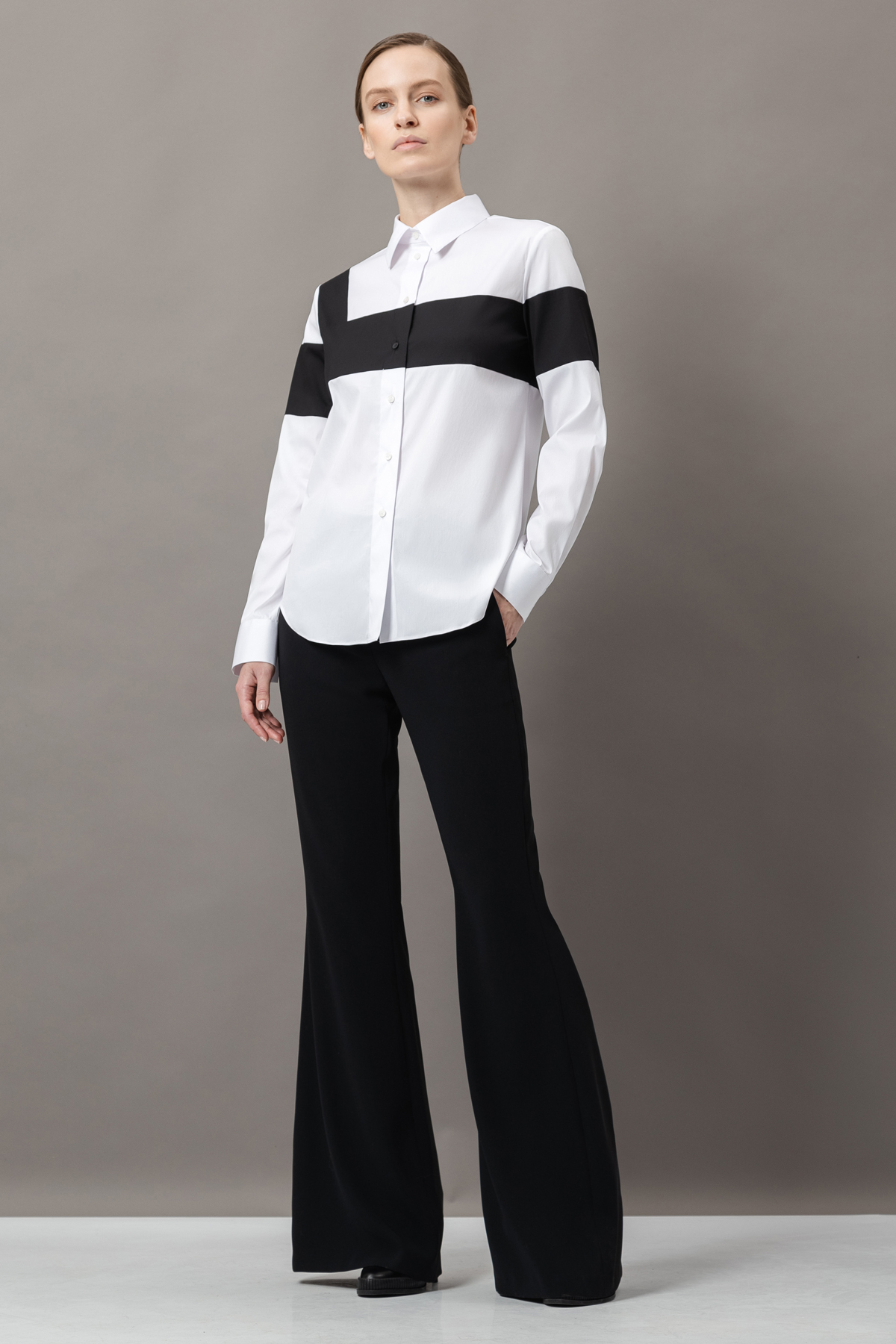 Блузка с графичным принтом VASSA&Co, пол female, цвет white