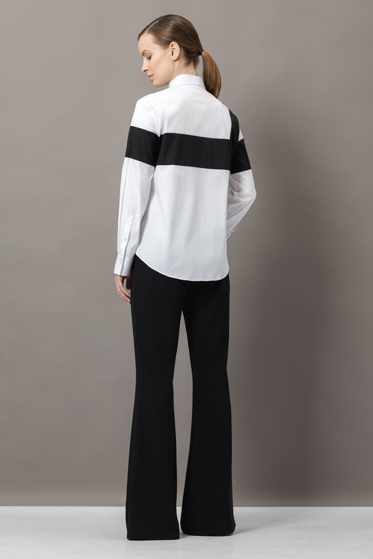 Блузка с графичным принтом VASSA&Co, пол female, цвет white