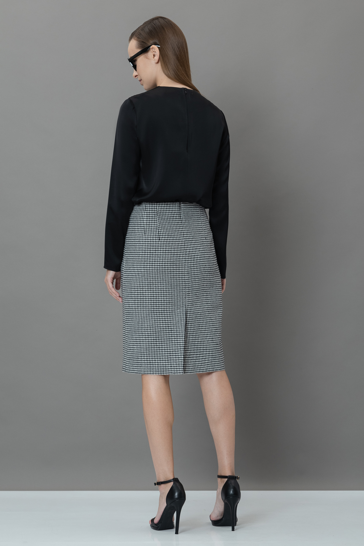 Юбка в гусиную лапку VASSA&Co, пол женский, цвет черный