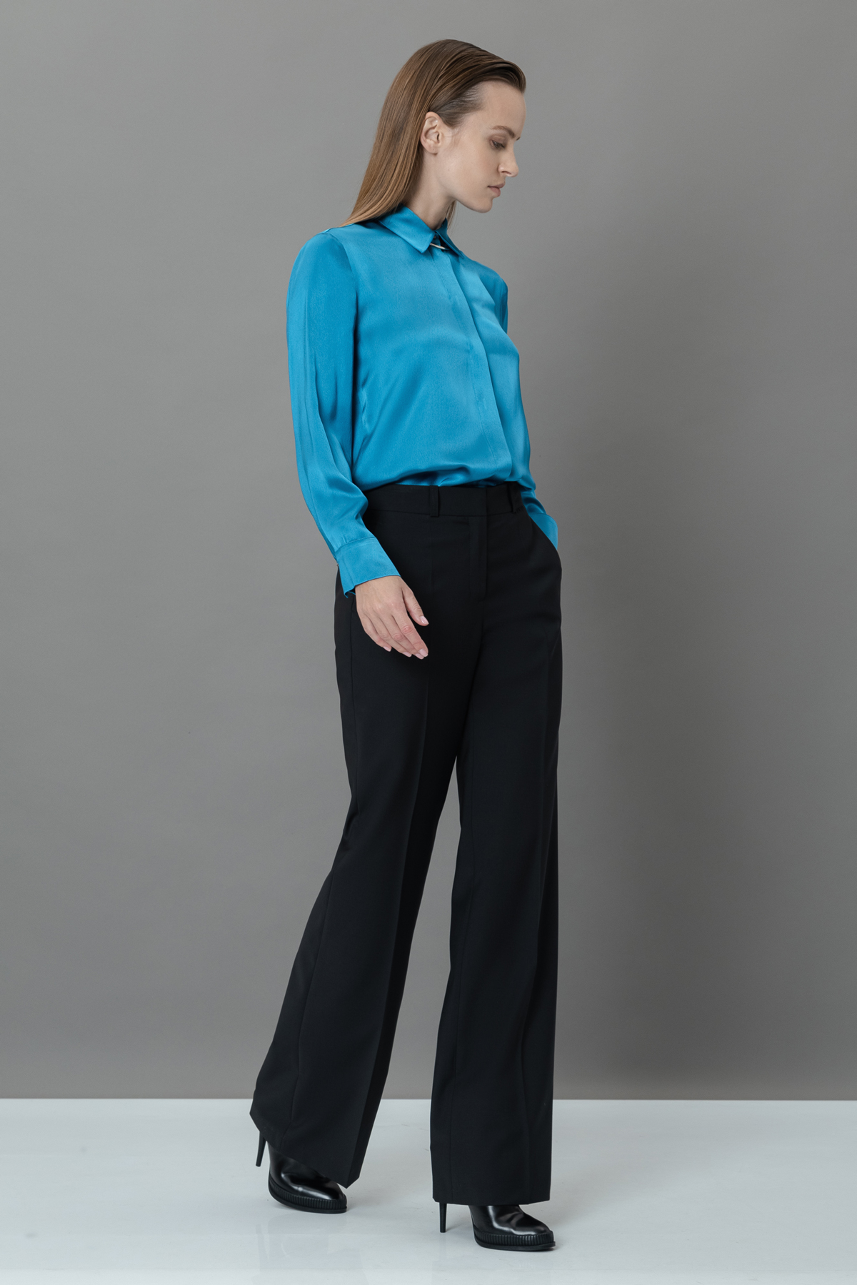 Рубашка VASSA&Co, пол female, цвет Голубой