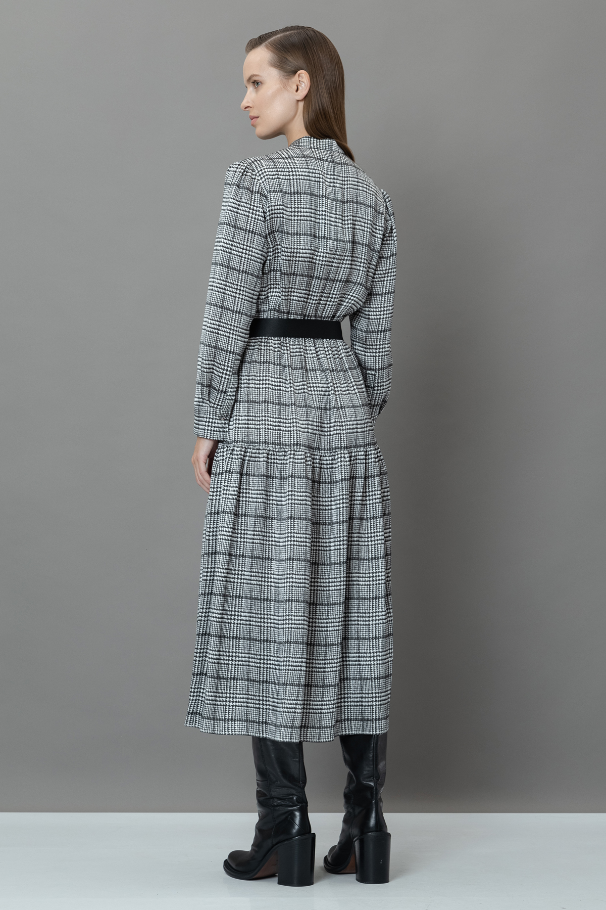 Платье VASSA&Co, пол женский, цвет серый