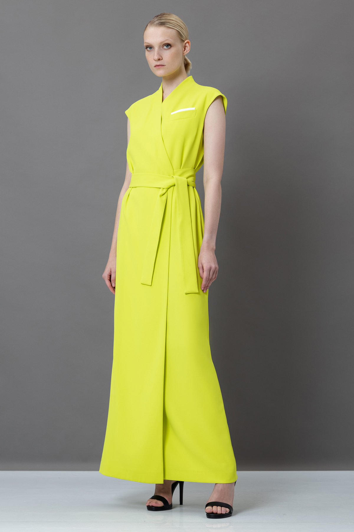 Платье на запах VASSA&Co, пол женский, цвет желтый