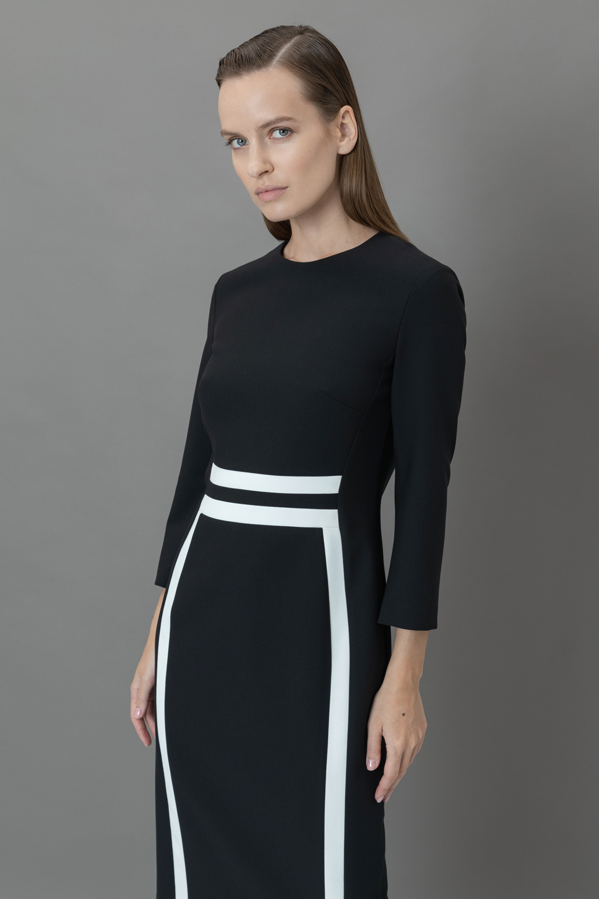 Платье с контрастной отделкой VASSA&Co, пол female, цвет black