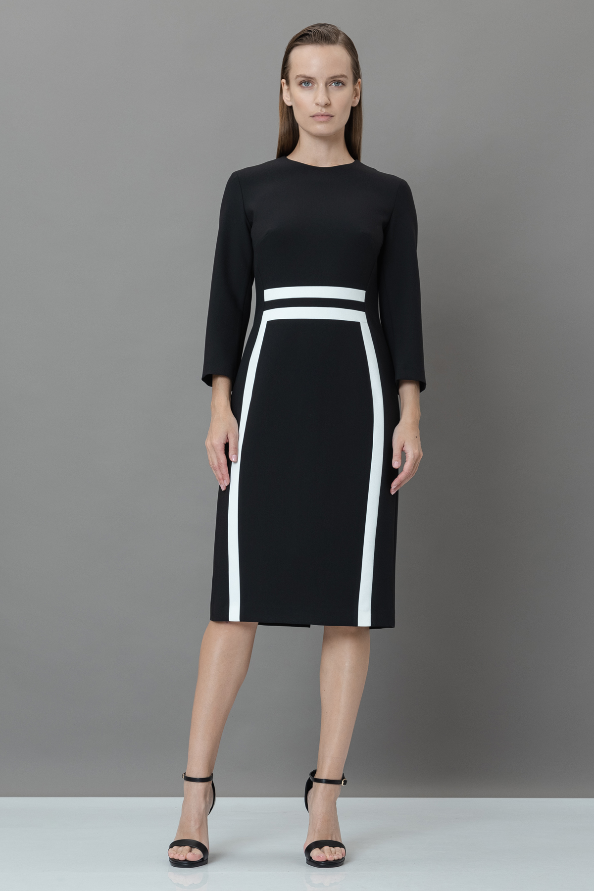 Платье с контрастной отделкой VASSA&Co, пол female, цвет black