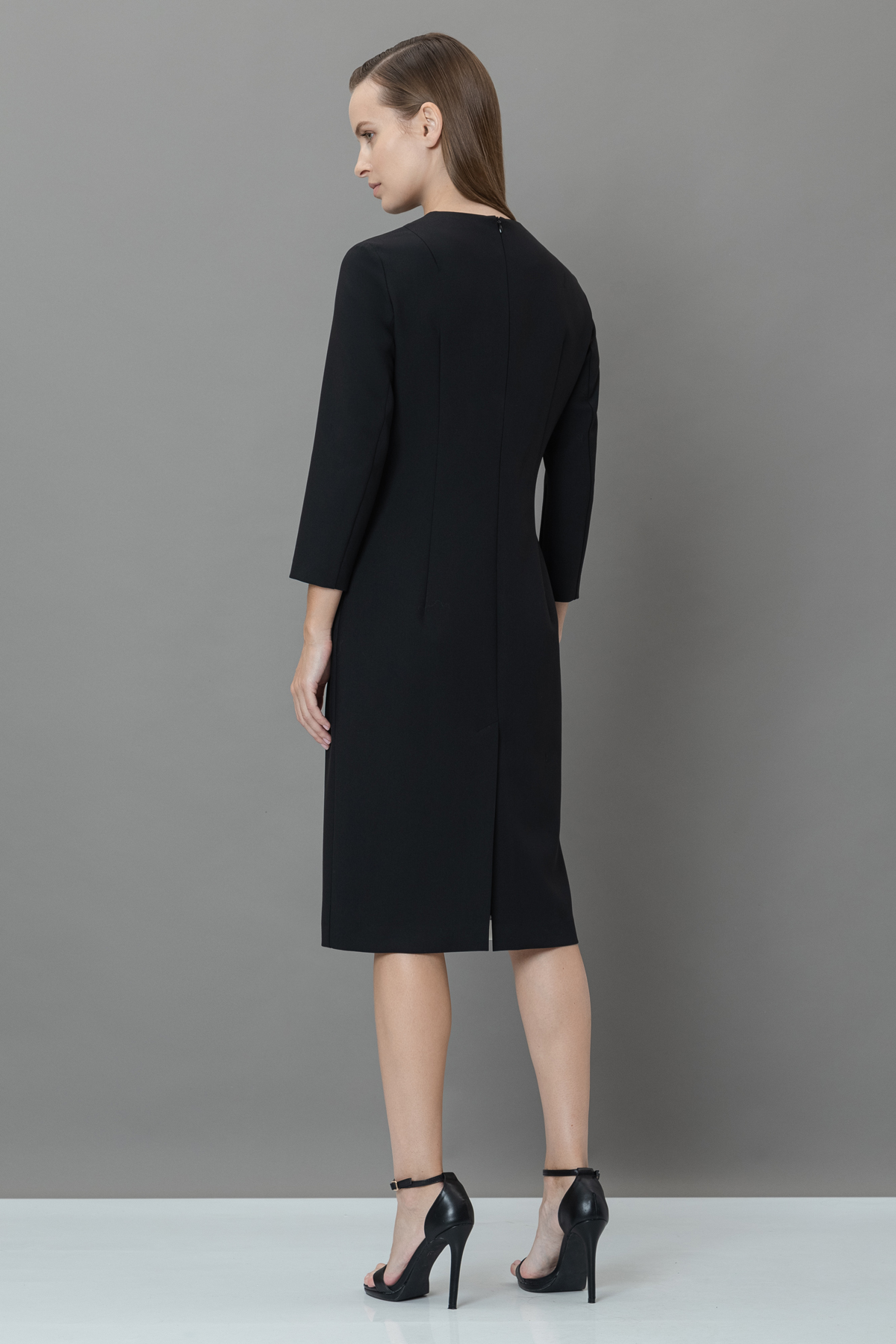 Платье с контрастной отделкой VASSA&Co, пол female, цвет black