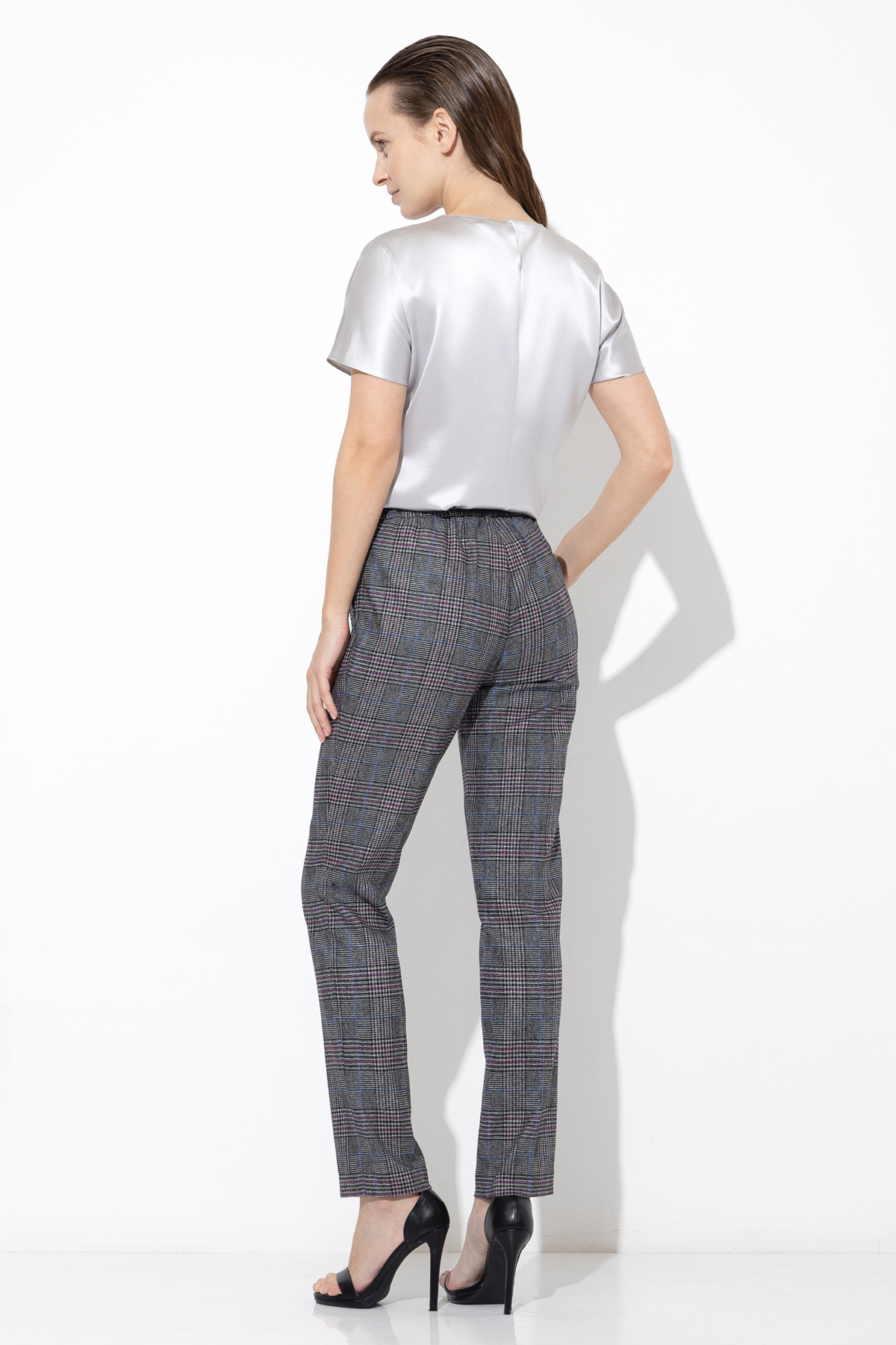 Trousers VASSA&Co, пол female, цвет серый