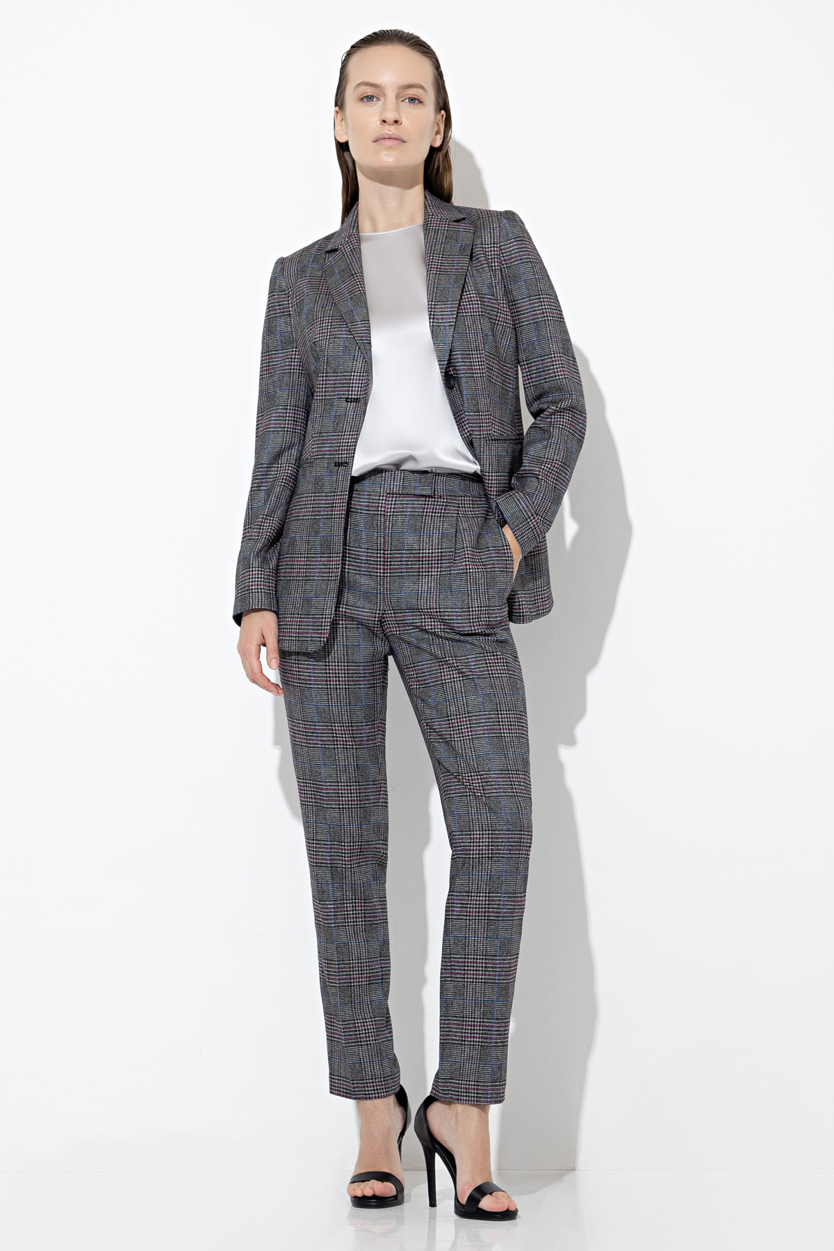 Trousers VASSA&Co, пол female, цвет серый