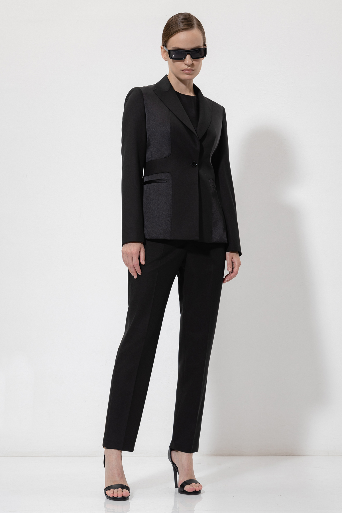 Жакет с акцентными деталями VASSA&Co, пол женский, цвет черный