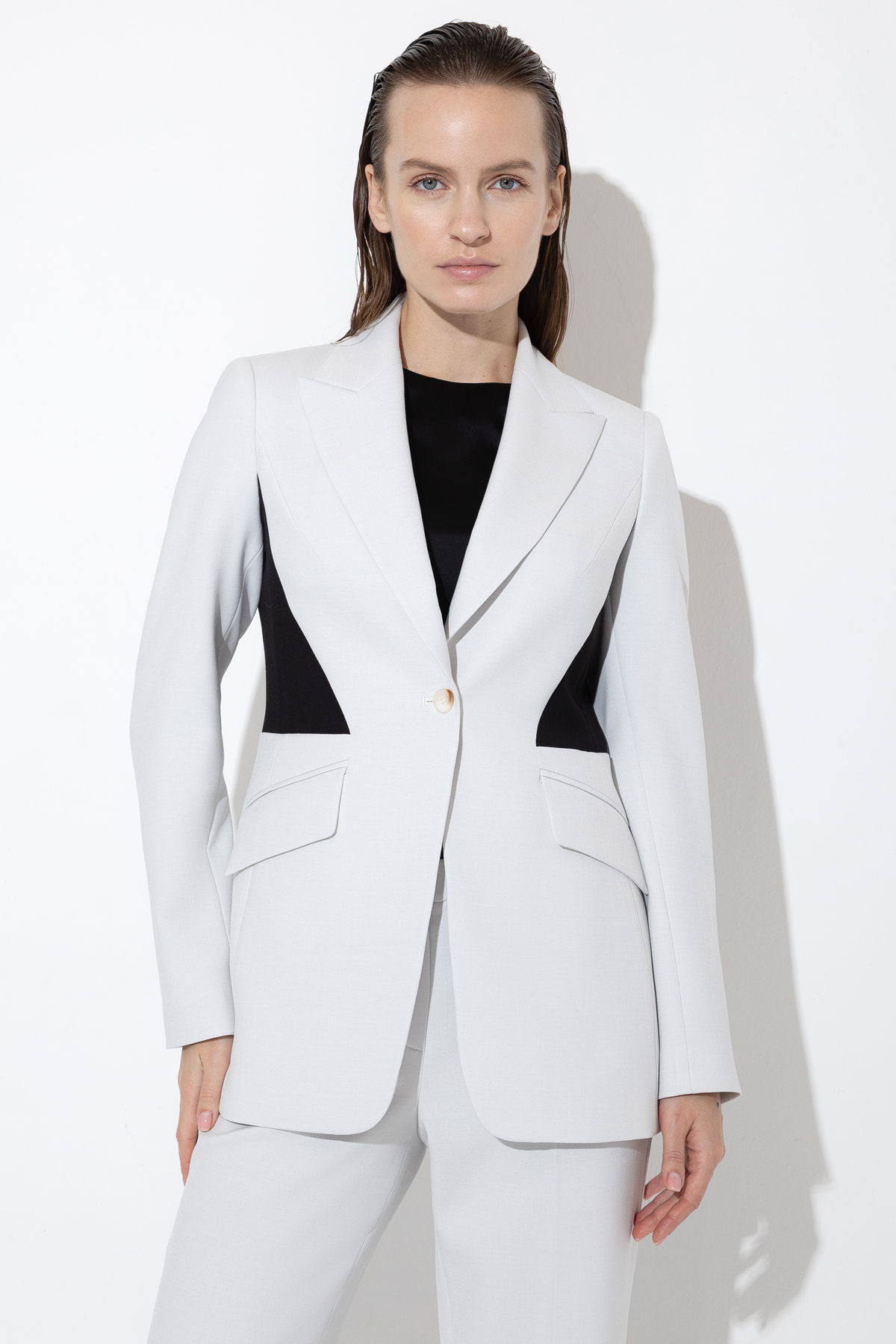 Жакет с контрастными деталями VASSA&Co, пол женский, цвет белый