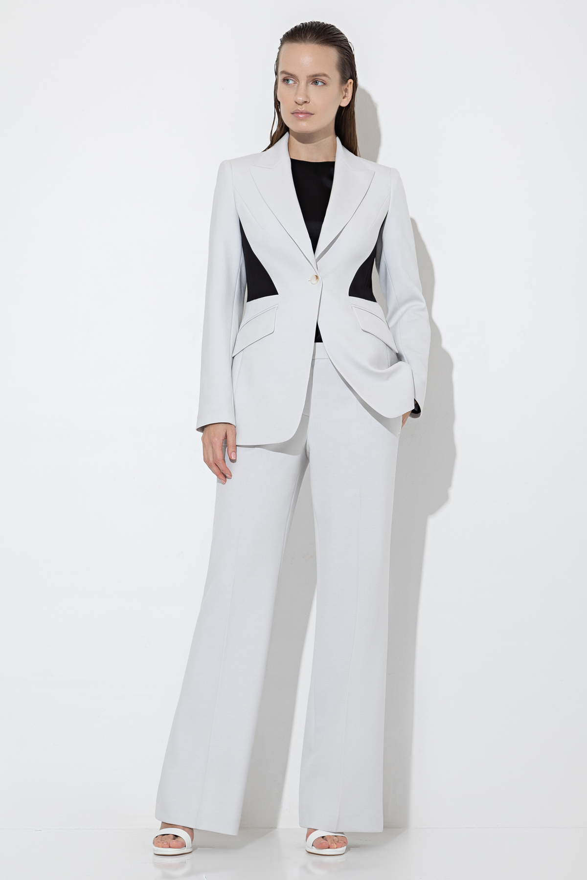 Жакет с контрастными деталями VASSA&Co, пол женский, цвет белый