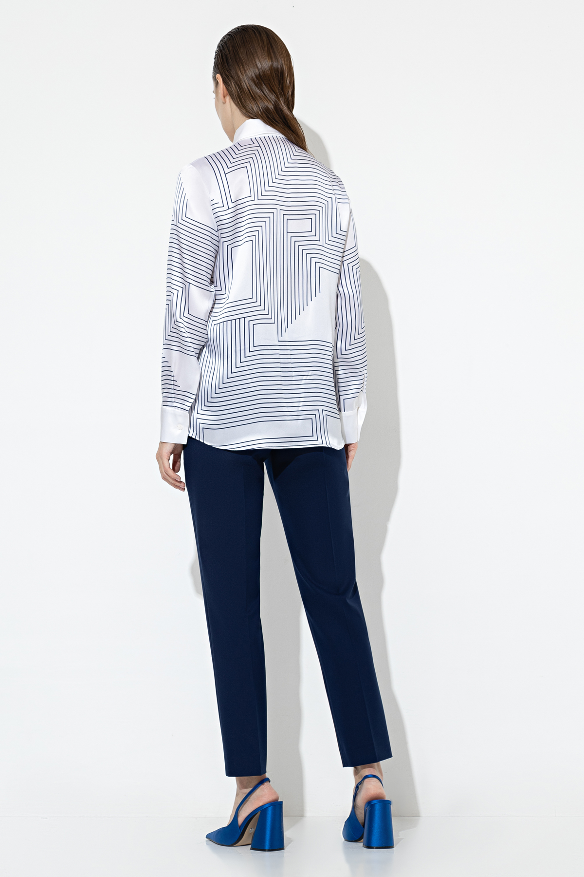 Блузка из шелка VASSA&Co, пол женский, цвет белый