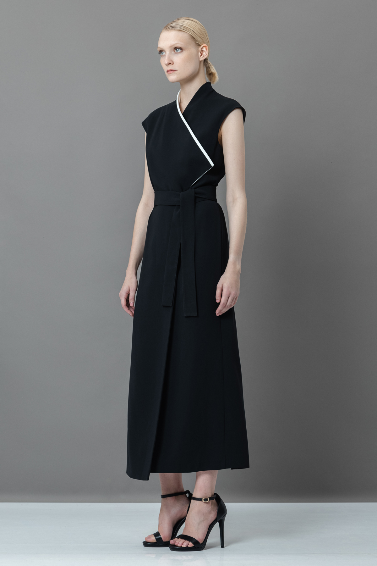 Платье с асимметричным вырезом VASSA&Co, пол female, цвет black