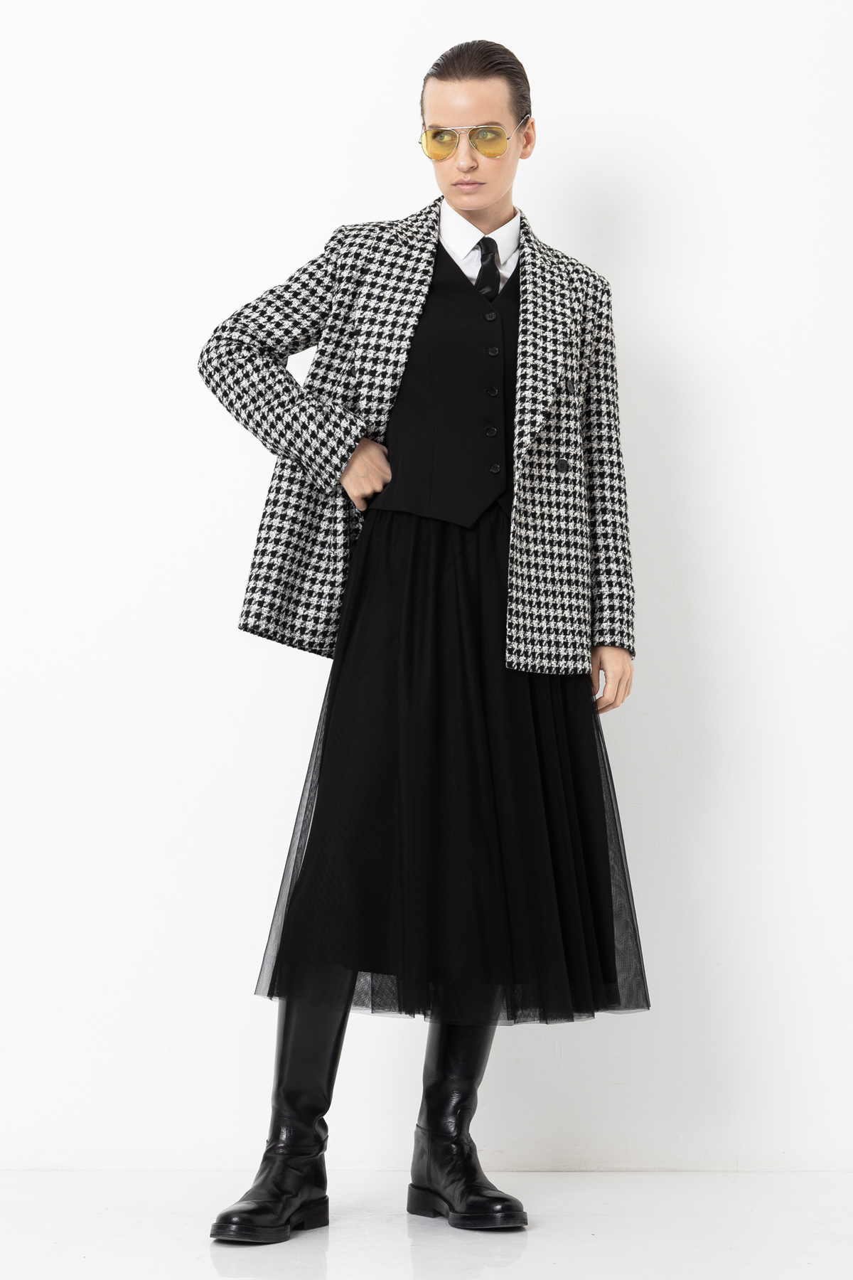 Skirt VASSA&Co, пол female, цвет black