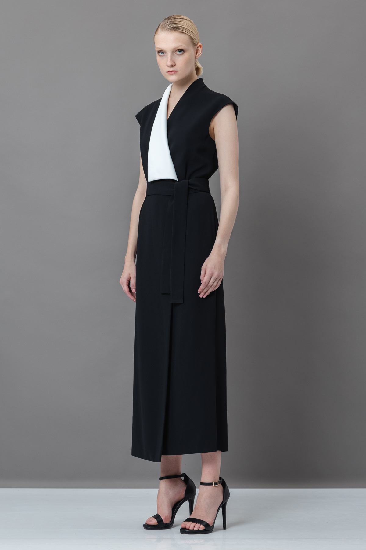 Платье с асимметричным вырезом VASSA&Co, пол female, цвет black