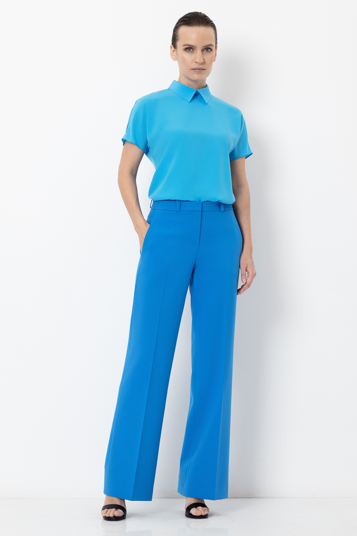 Trousers VASSA&Co, пол female, цвет голубой