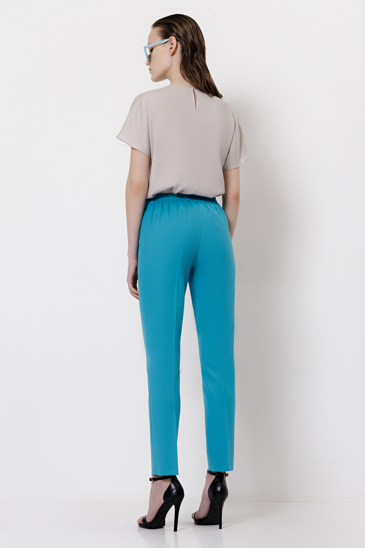 Trousers VASSA&Co, пол female, цвет голубой