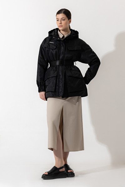 Куртка с капюшоном VASSA CODE, пол женский, цвет черный, фото №3