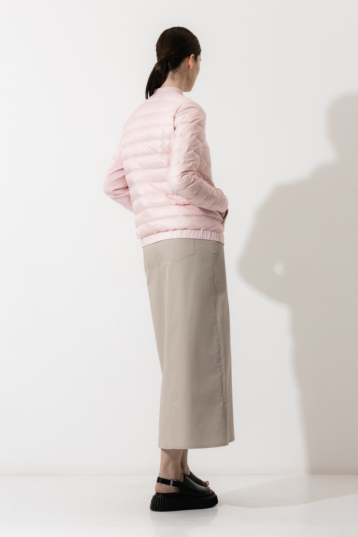 Стеганая куртка VASSA CODE, пол женский, цвет розовый