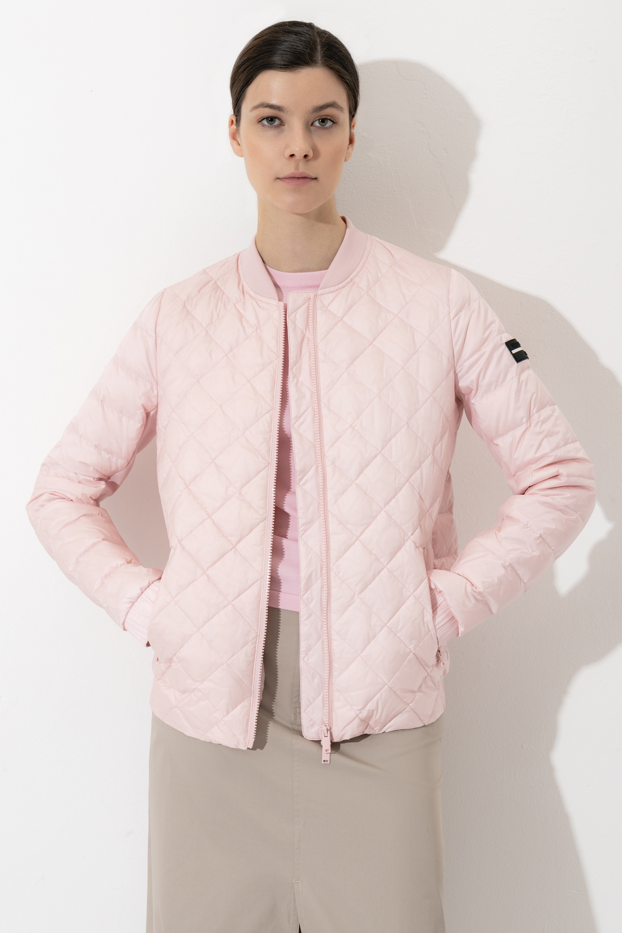 Стеганая куртка VASSA CODE, пол женский, цвет розовый