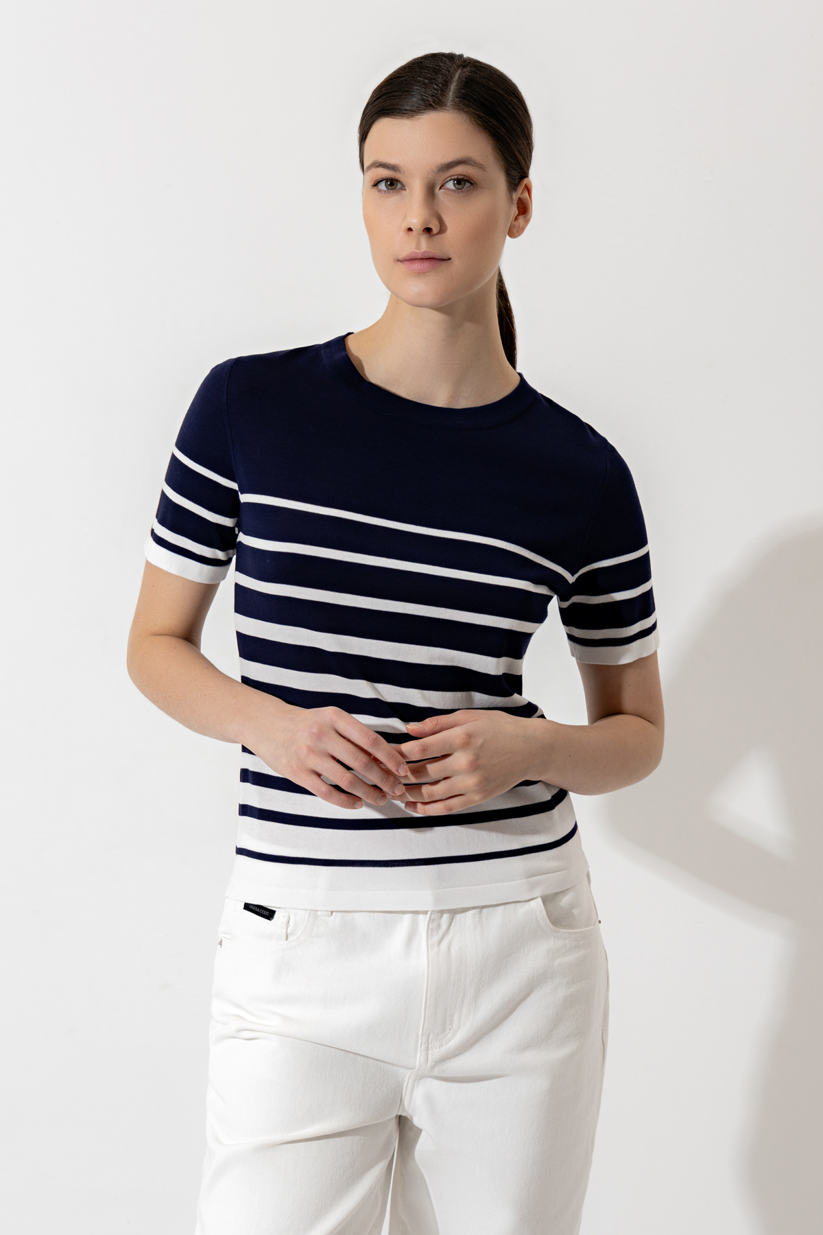 Джемпер в полоску VASSA CODE, пол женский, цвет голубой