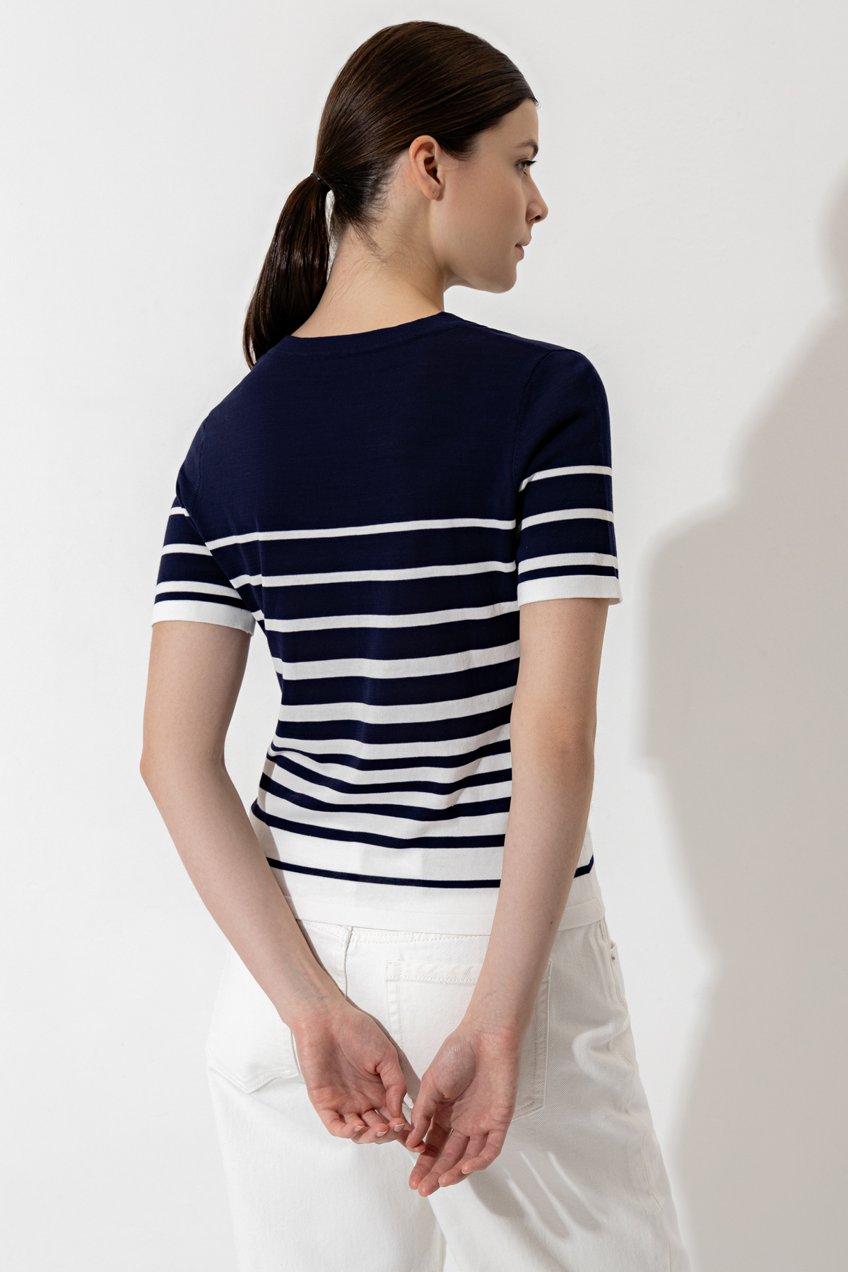 Джемпер в полоску VASSA CODE, пол женский, цвет голубой