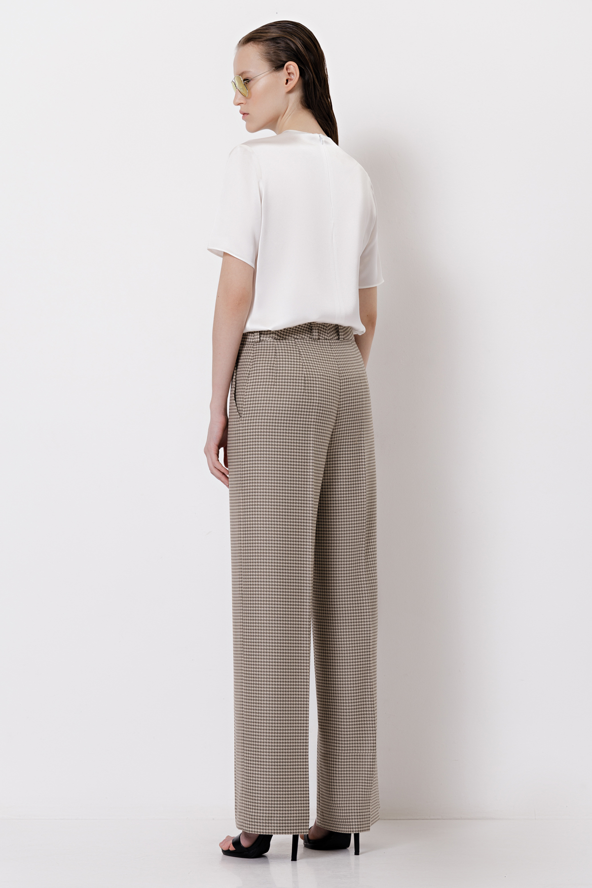 Широкие брюки в гусиную лапку VASSA&Co, пол женский, цвет коричневый, фото №5