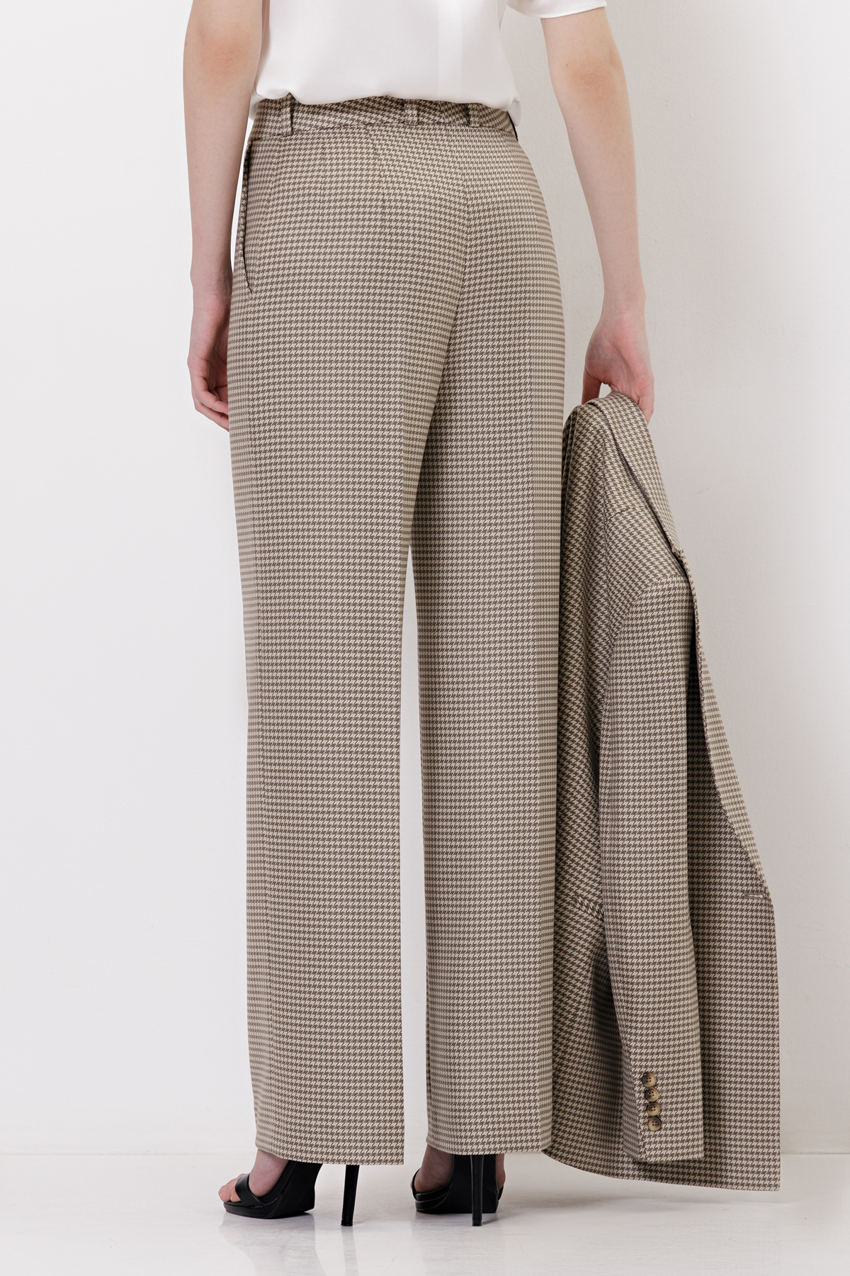 Широкие брюки в гусиную лапку VASSA&Co, пол женский, цвет коричневый, фото №4