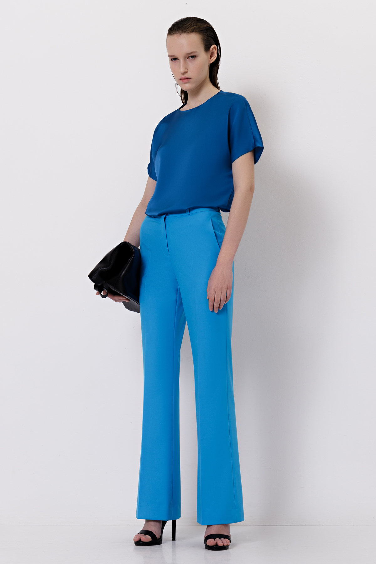 Брюки со стрелками VASSA&Co, пол женский, цвет голубой, фото №2