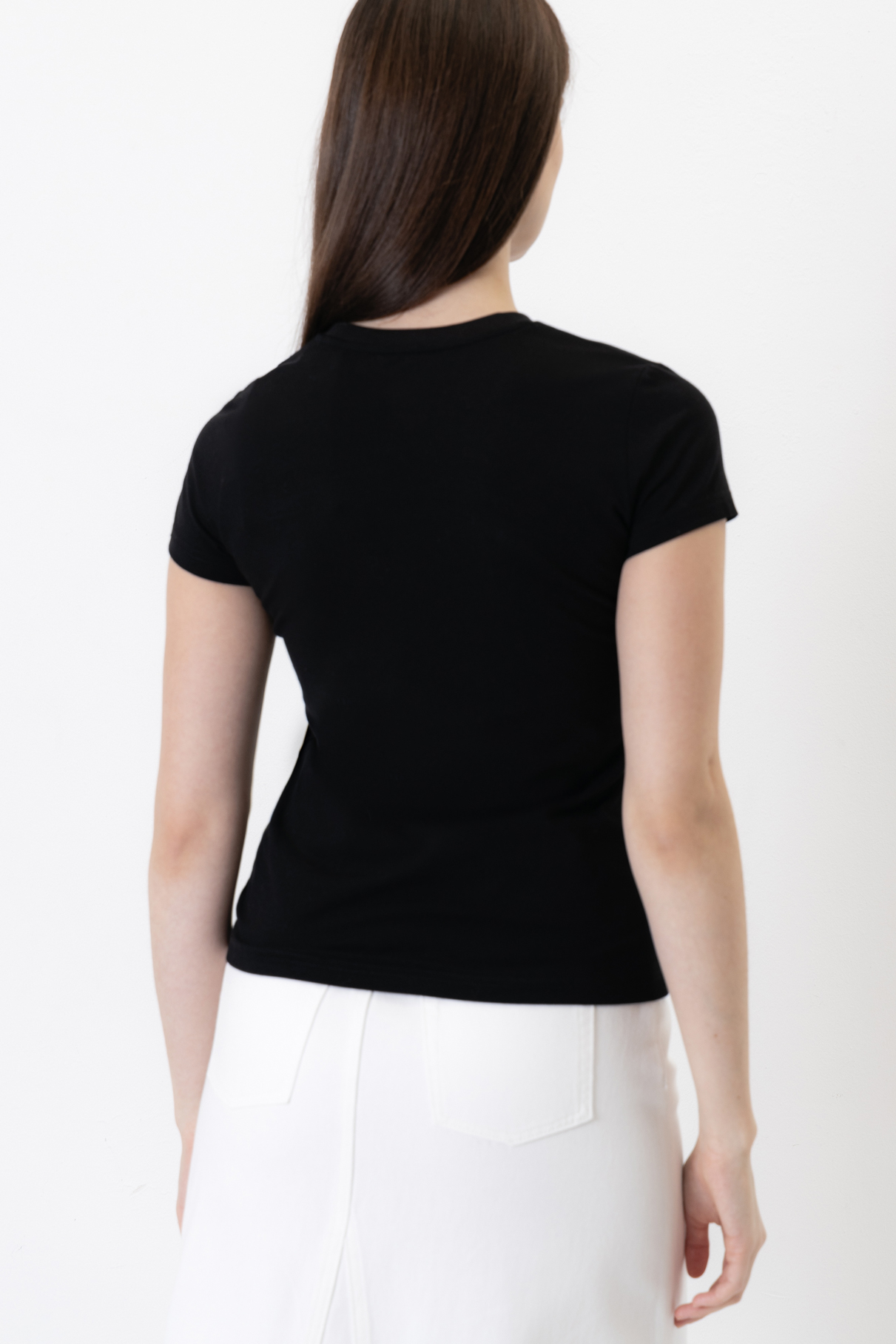 Футболка приталенного кроя VASSA CODE, пол женский, цвет черный, фото №3