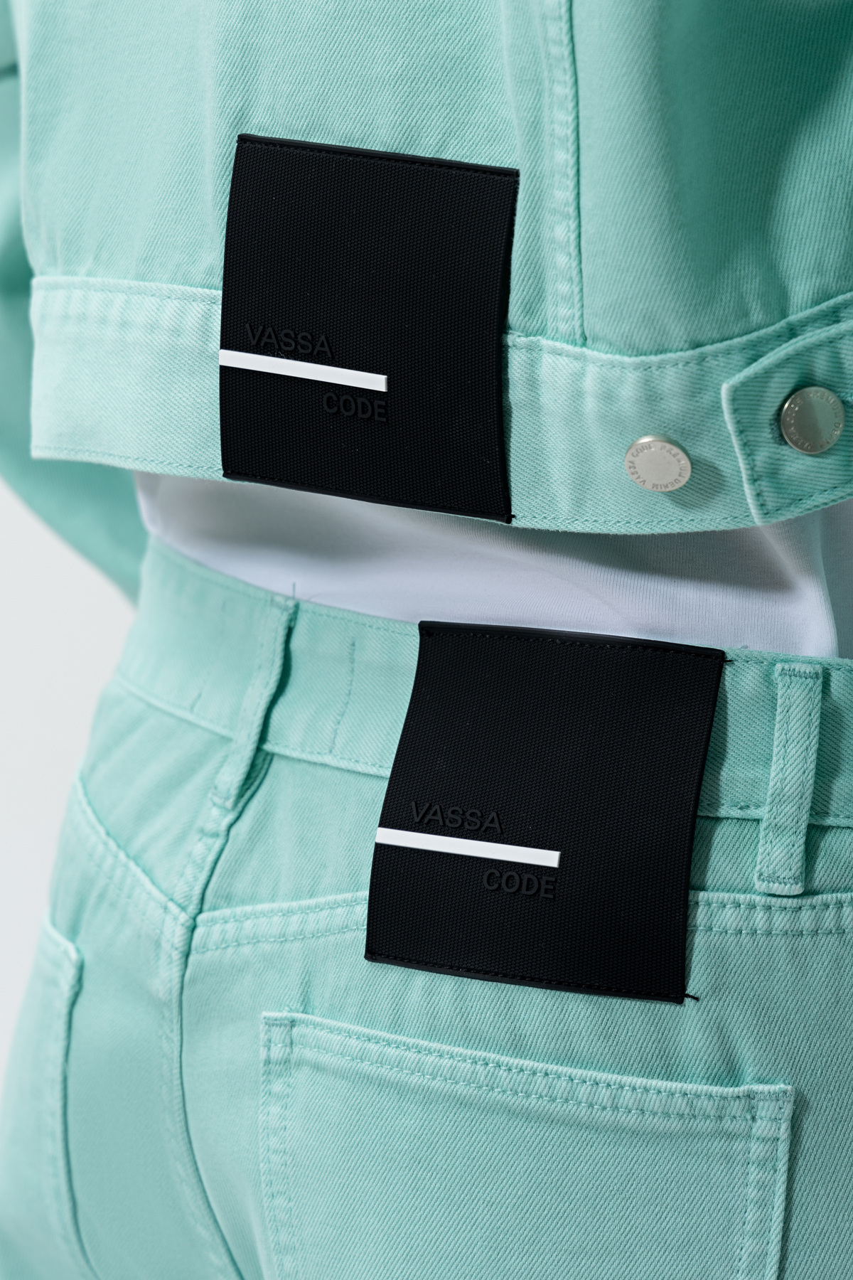 Denim jacket , пол female, цвет зеленый
