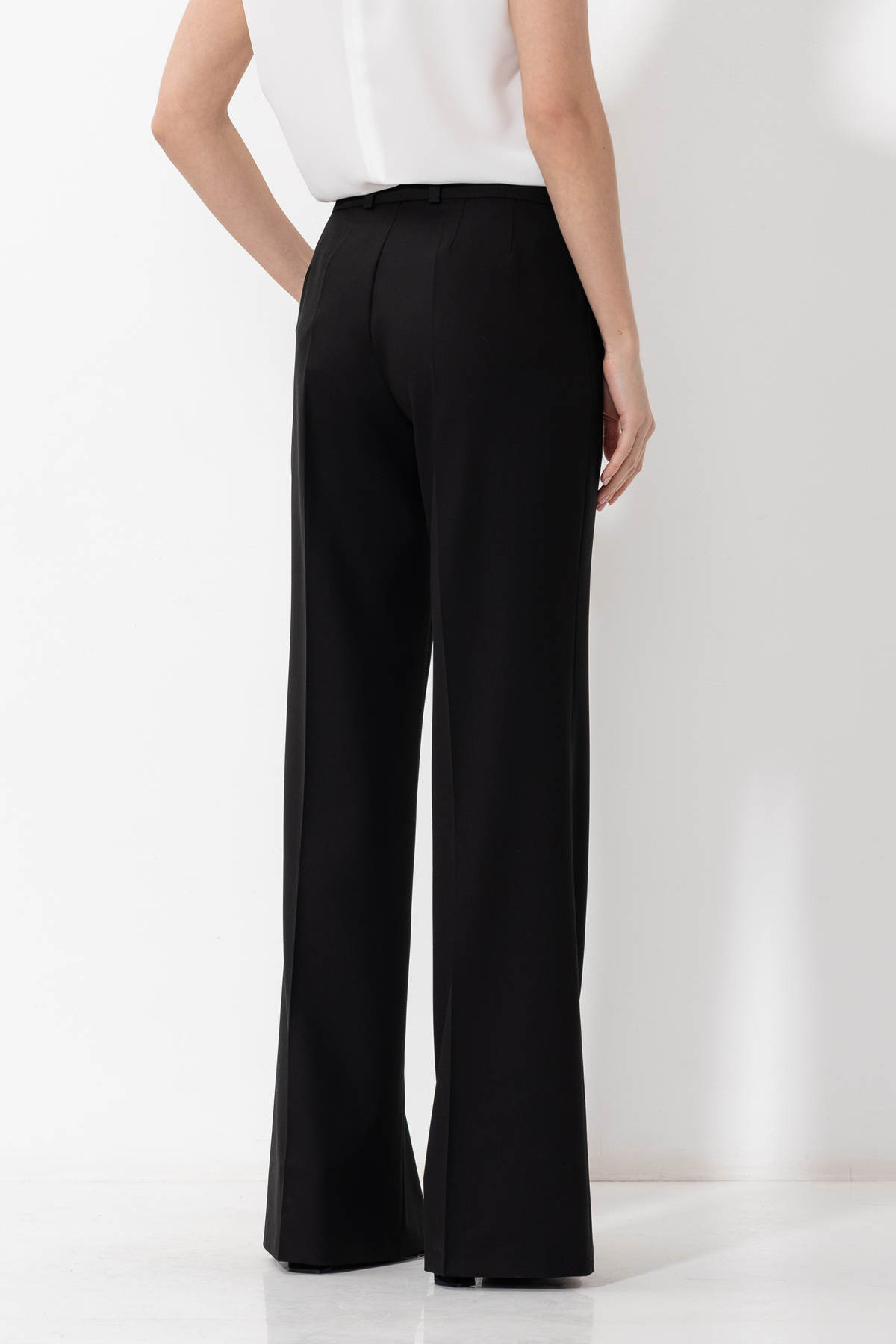 Trousers VASSA&Co, пол female, цвет black