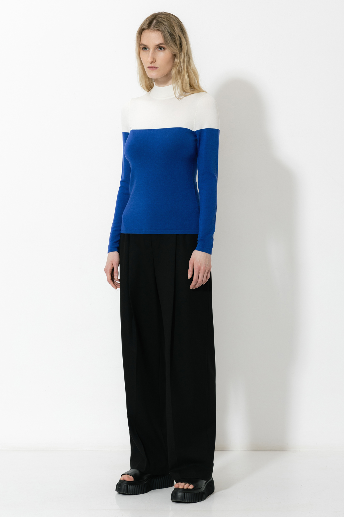 Джемпер VASSA&Co, пол женский, цвет синий