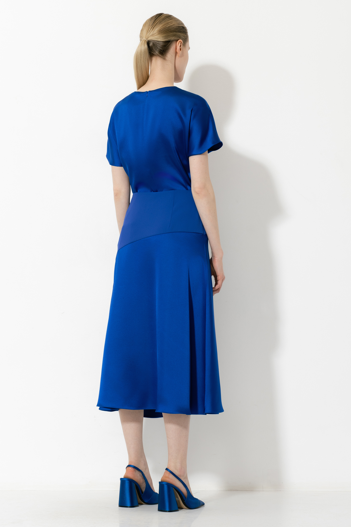 Блузка VASSA&Co, пол женский, цвет синий