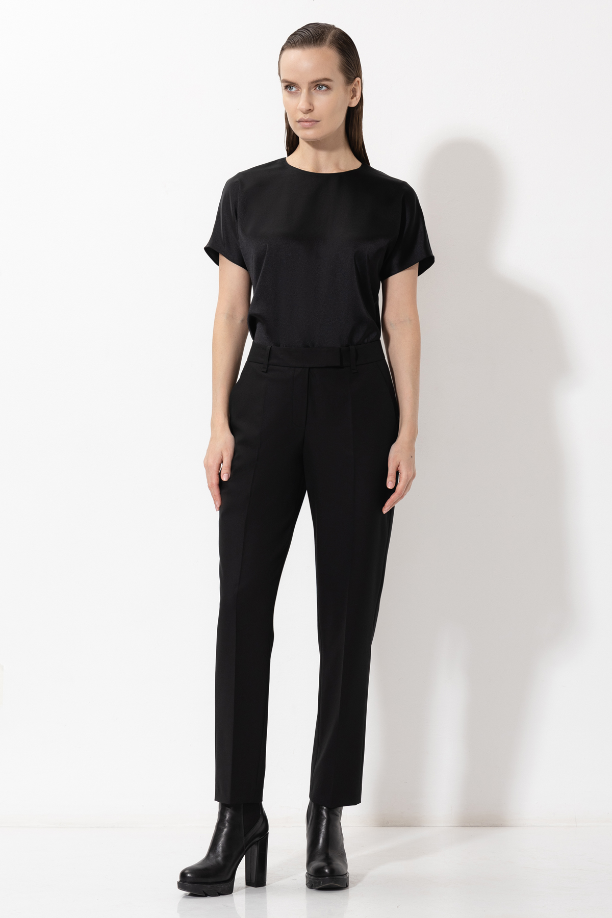 Базовая блузка VASSA&Co, пол женский, цвет черный