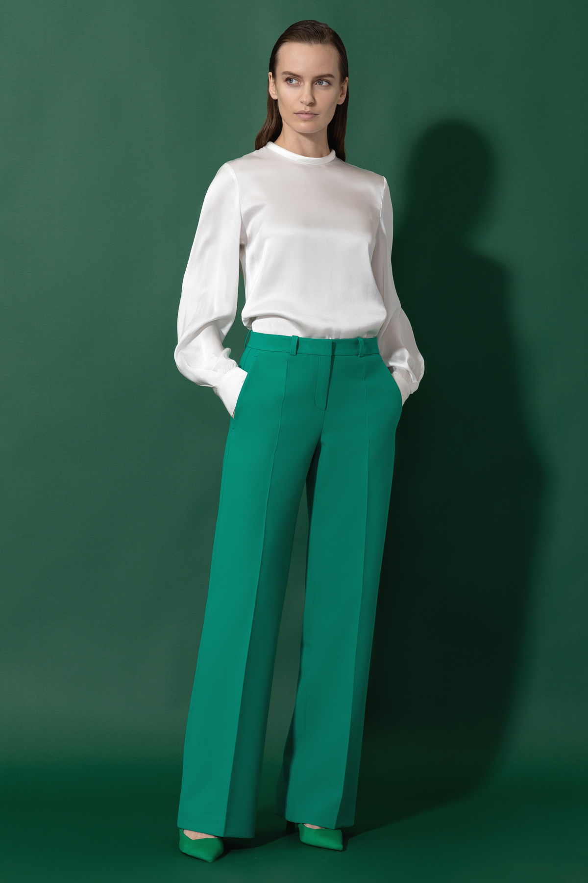 Брюки VASSA&Co, пол женский, цвет зеленый, фото №2