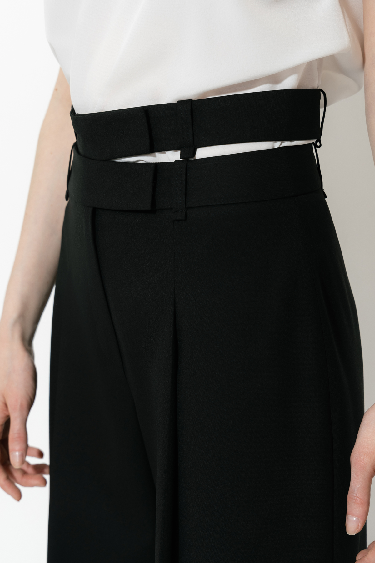 Брюки VASSA&Co, пол женский, цвет черный, фото №4