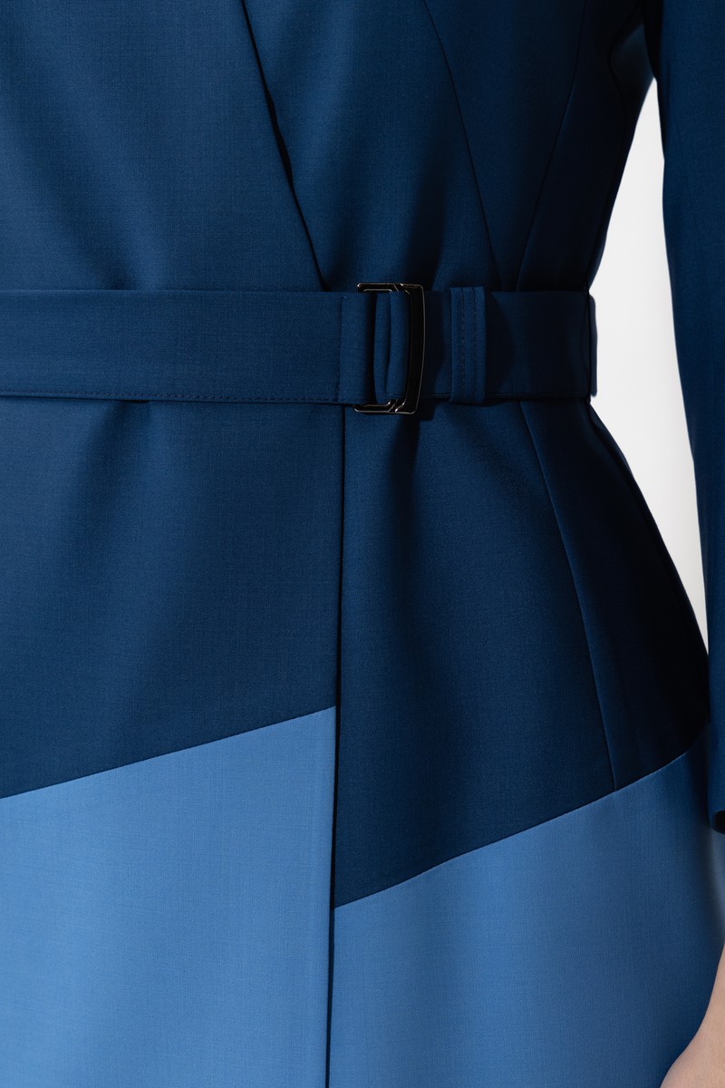 Платье-футляр с контрастной вставкой VASSA&Co, пол женский, цвет синий, фото №4