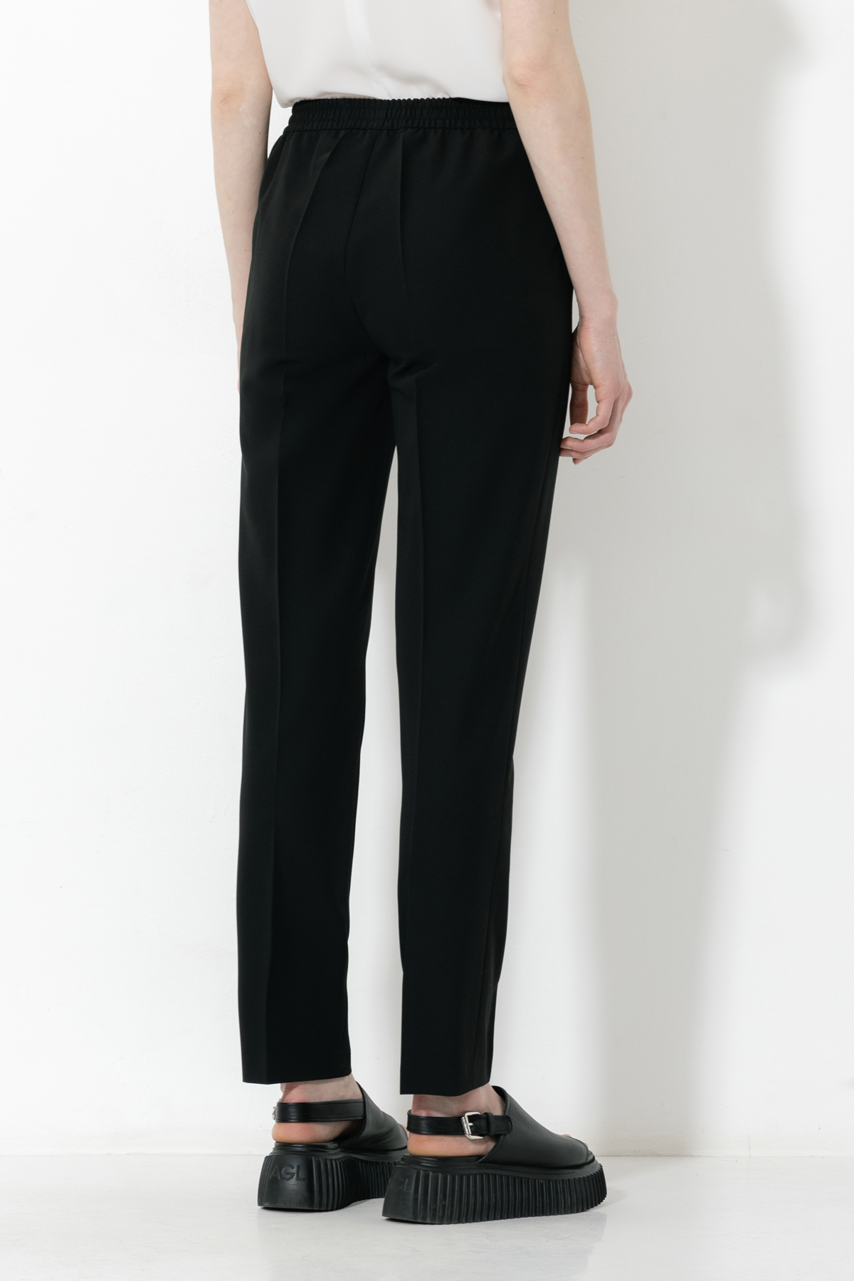 Брюки VASSA&Co, пол женский, цвет черный