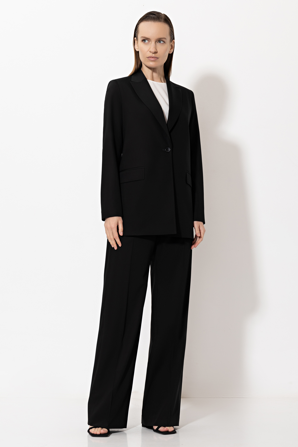 Жакет VASSA&Co, пол женский, цвет черный