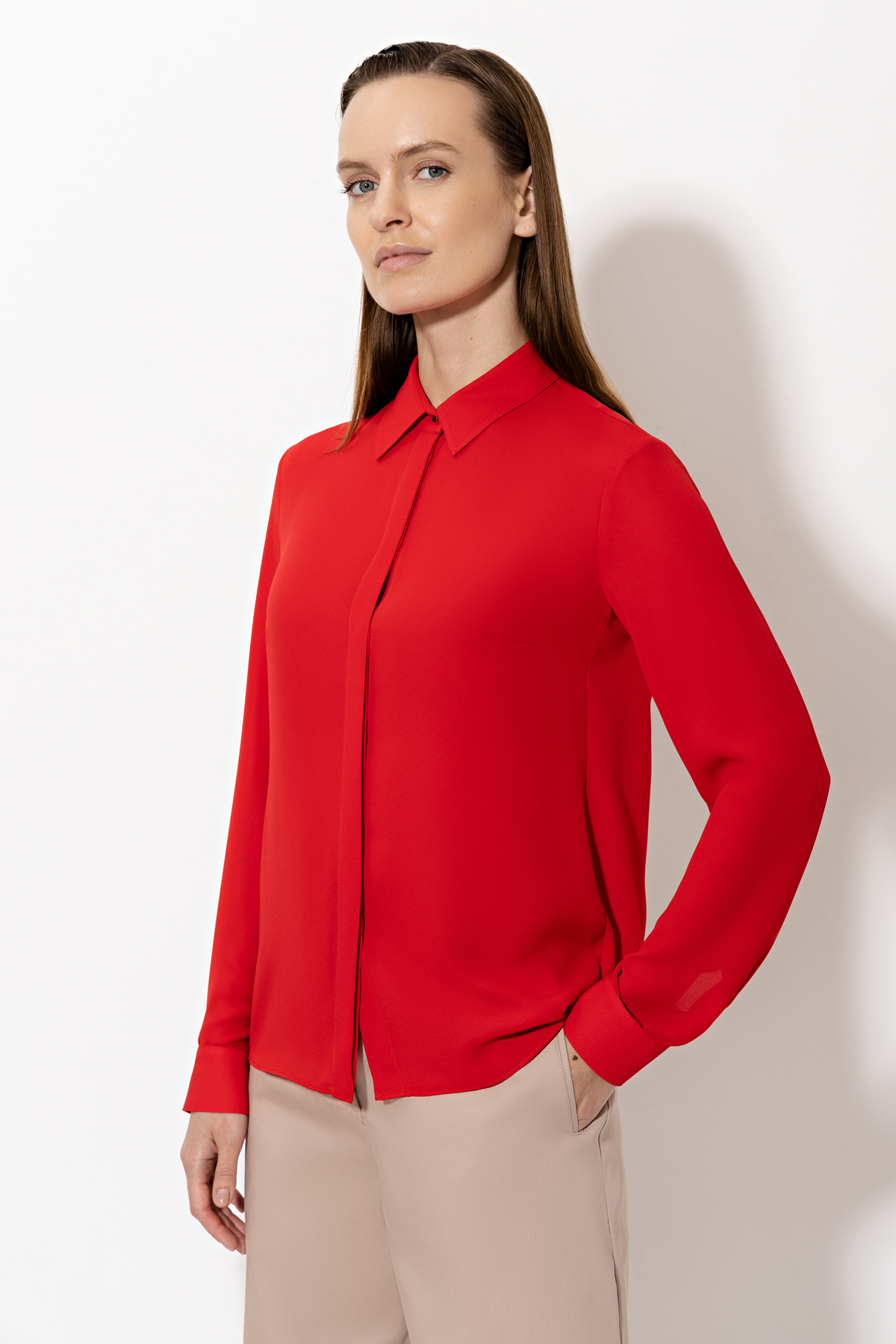 Блузка VASSA&Co, пол женский, цвет красный