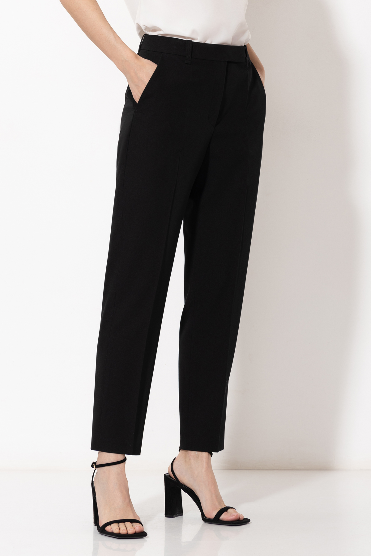 Брюки VASSA&Co, пол женский, цвет черный