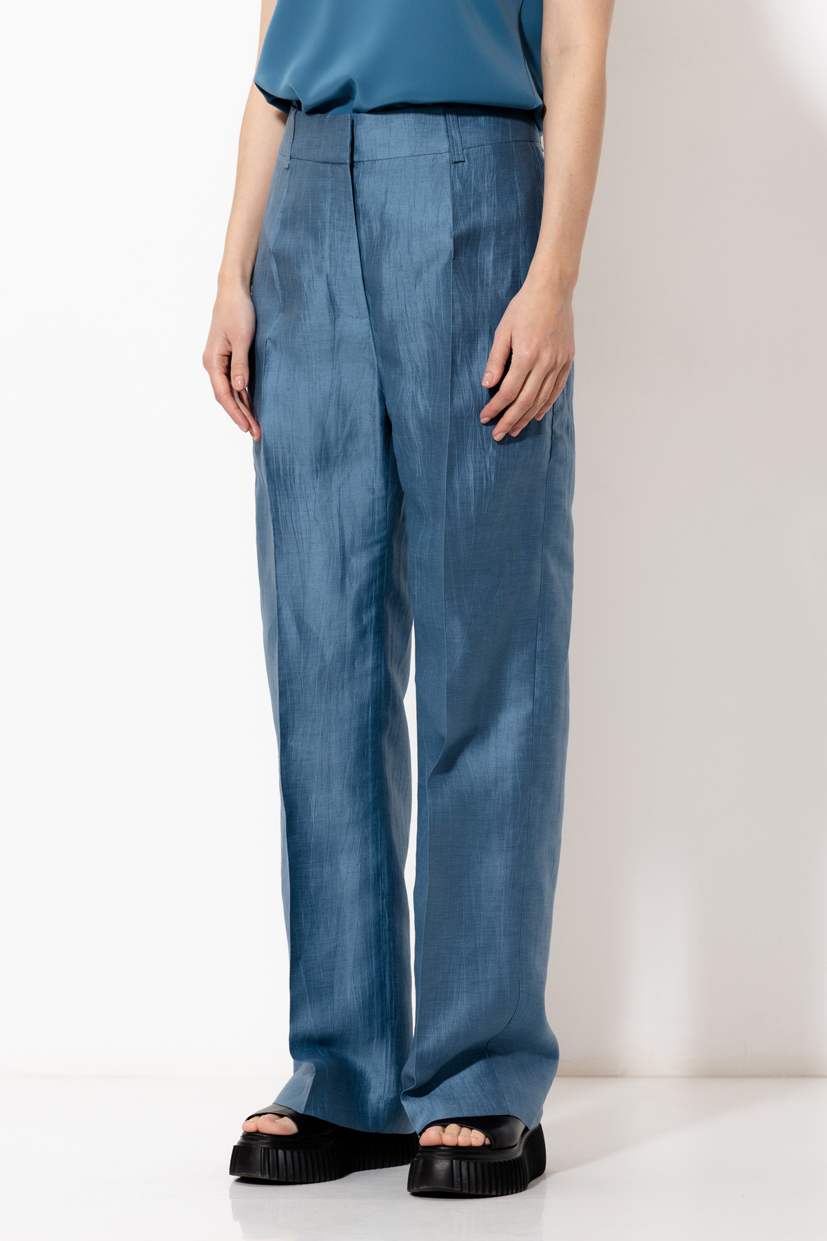 Trousers VASSA&Co, пол female, цвет Голубой