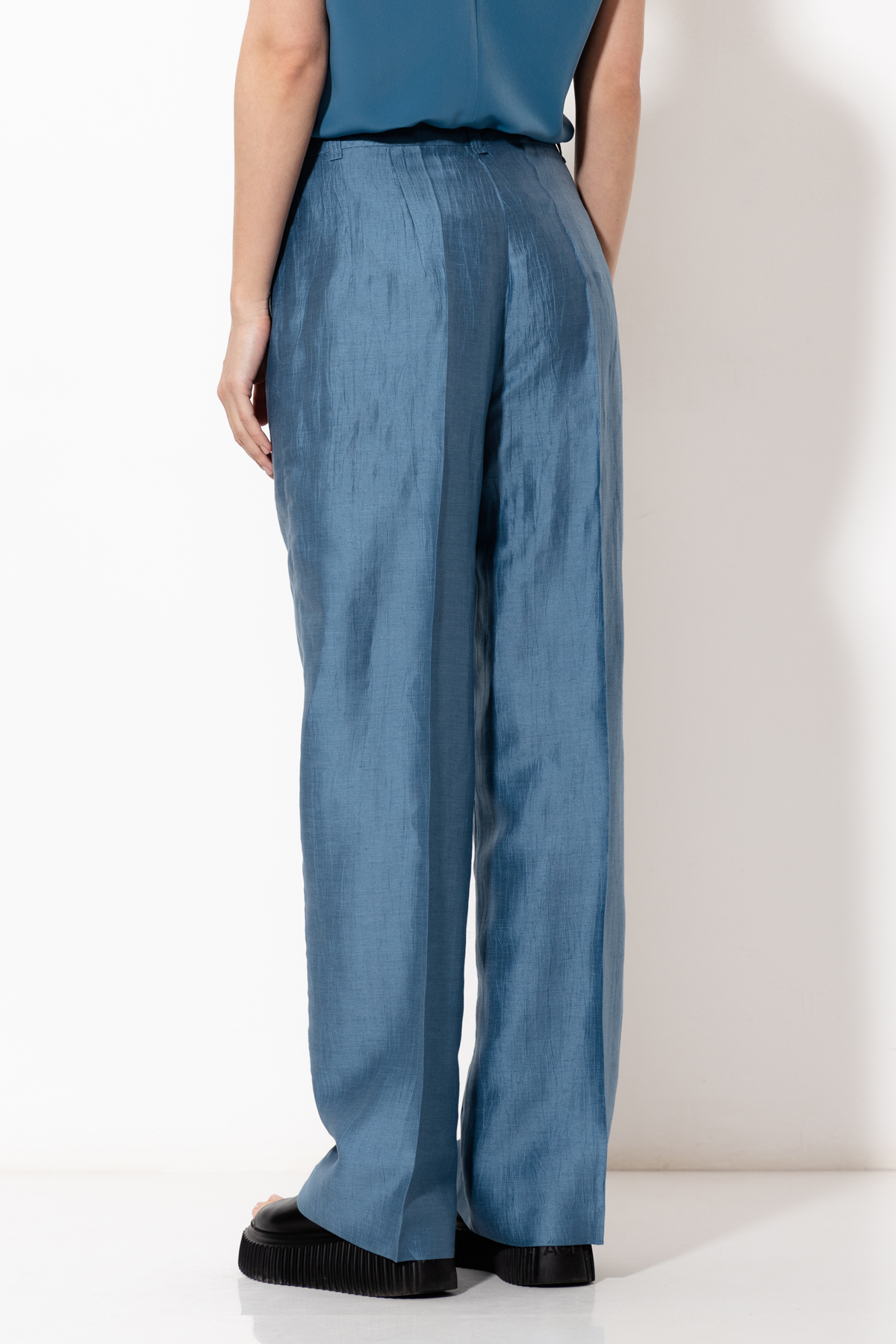Trousers VASSA&Co, пол female, цвет Голубой